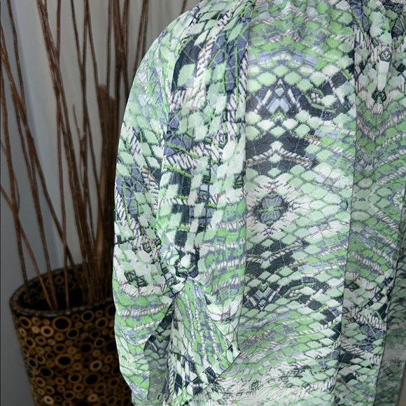 CAbi Green Tie Front 3/4 Sleeve Blouse - Picture 8 of 9